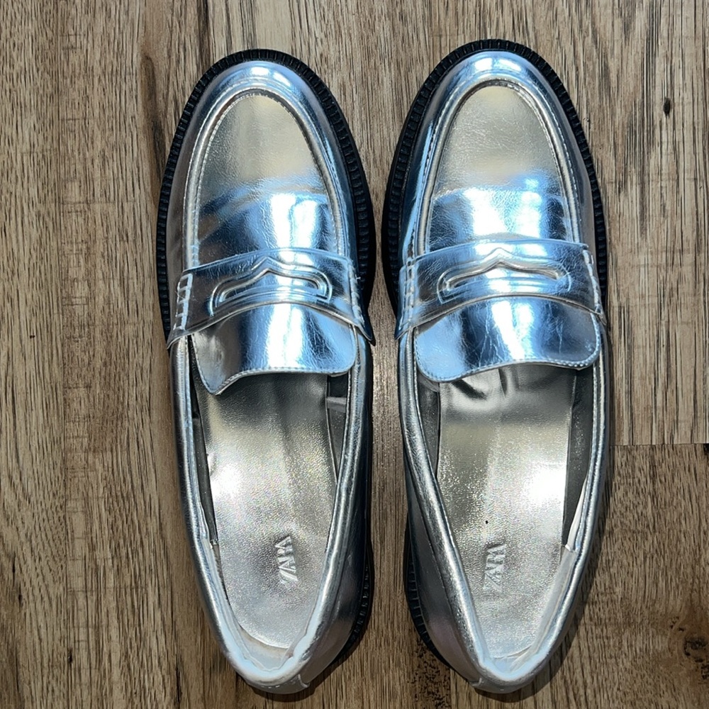 NWOT Zara Silver Metallic Loafers Size 42 or 11 (US) - Picture 6 of 11